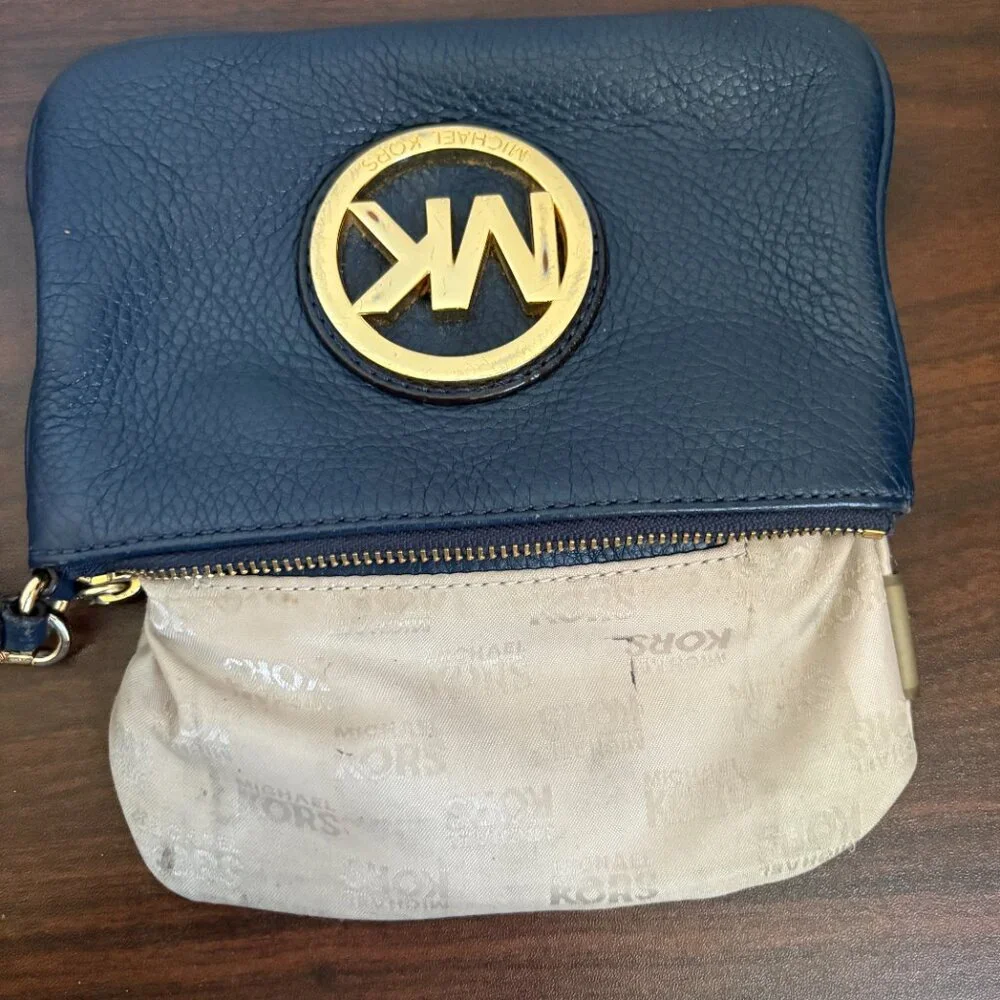 MICHAEL Michael Kors Navy Blue Gold Hardware Leather Wristlet Preppy Luxe Chic